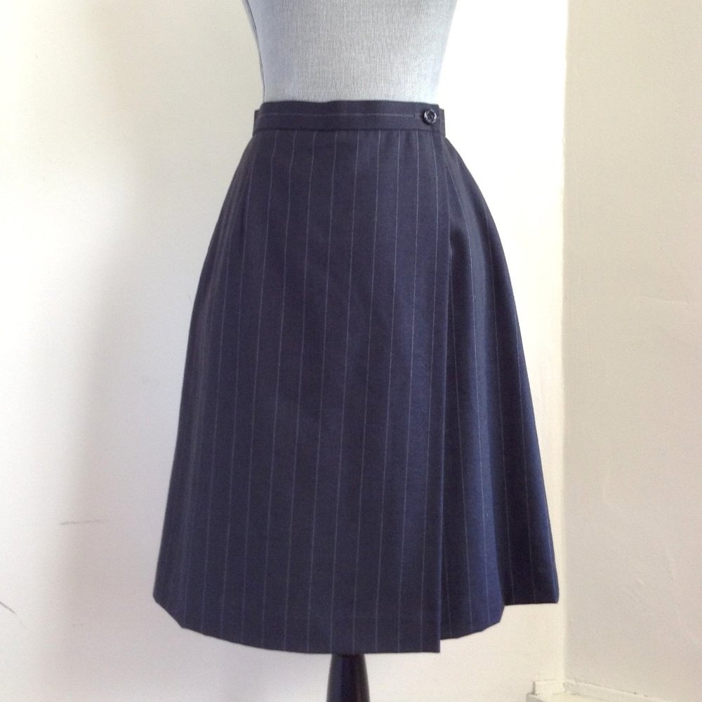 Tsumori Chisato Wool Pinstripe Charcoal Skorts 13
